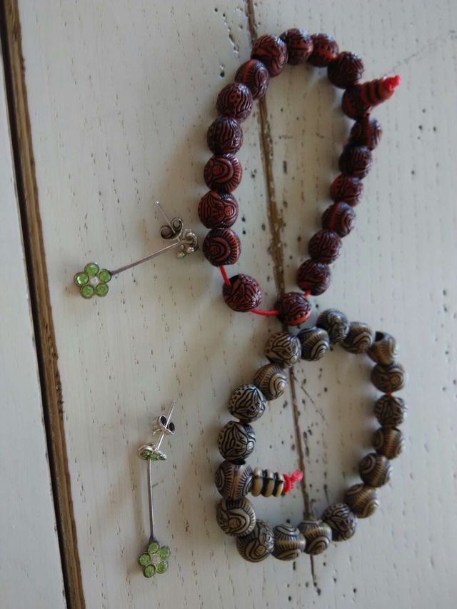 Bracciali di perline con Buddha + orecchini con fiore