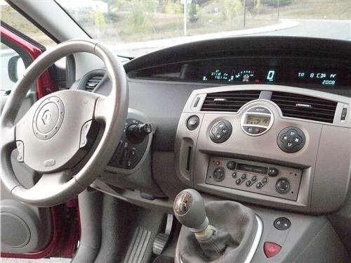 RADIO-CASSETTE RENAULT SCENIC