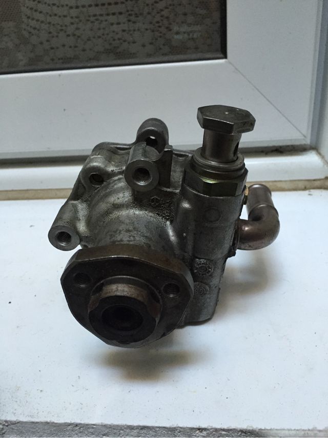  Bomba Direccion Asistida Golf 5 