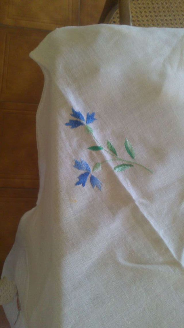 Mantel de Jacona de hilo