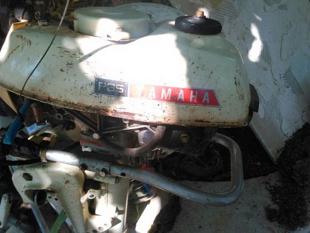Se vende motor de barca  yamaha 65