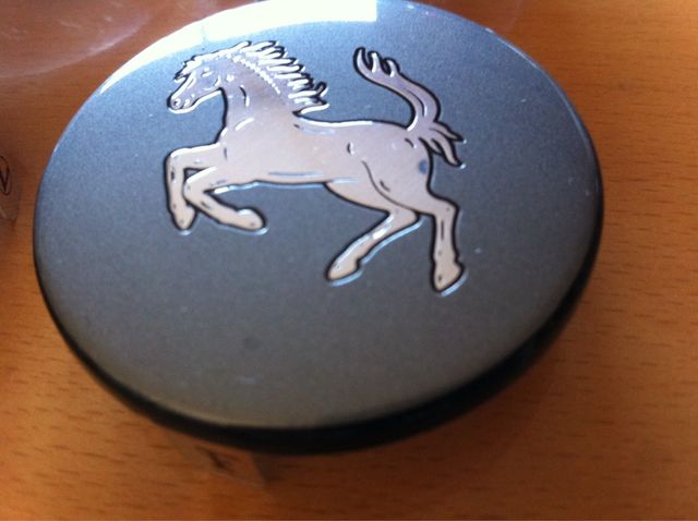 Emblema FERRARI  Originales Nuevos