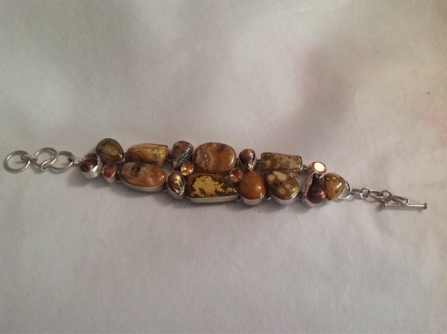 Pulsera De Plata Con Piedras semipreciosas.