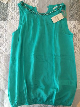 Blusita Sfera. SIN ESTRENAR de segunda mano por 6 € en Camisa verde mujer de Sfera de segunda mano por 6 € en