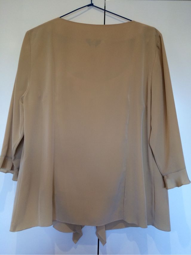 Top Y Blusa Beige De Fiesta