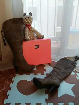 Botas mosqueteras MARIA MARE de segunda mano por 10 EUR en Ibi en WALLAPOP
