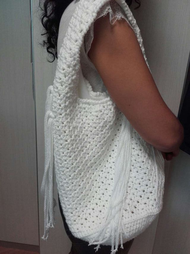 Bolso-saco de ganchillo grande