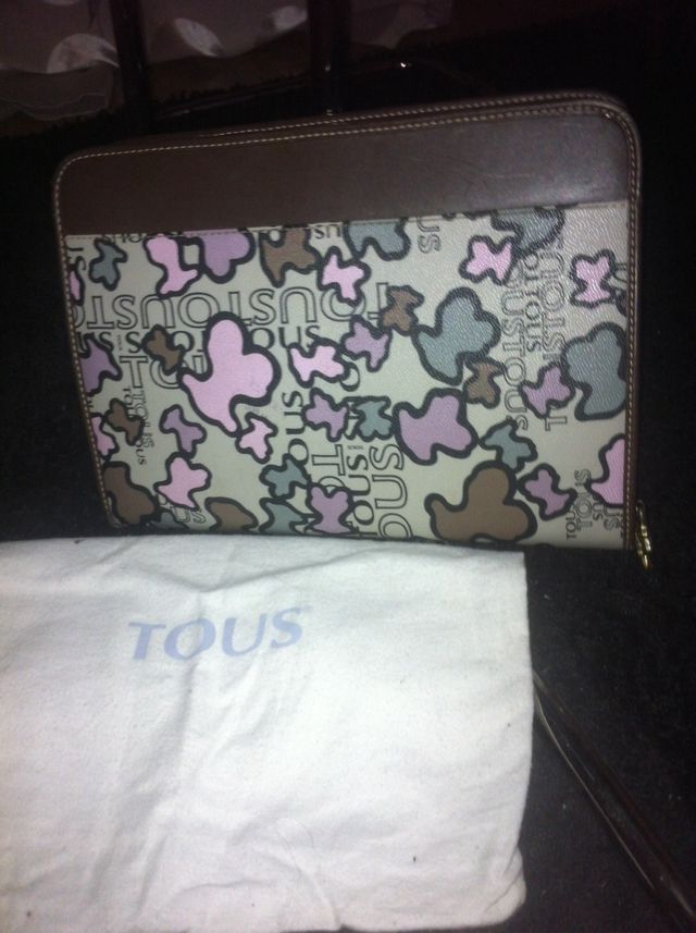 Carpeta Tous como nueva