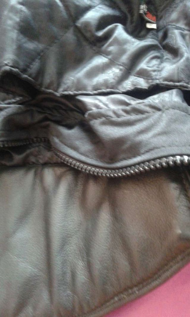 CHAQUETA DE CUERO.