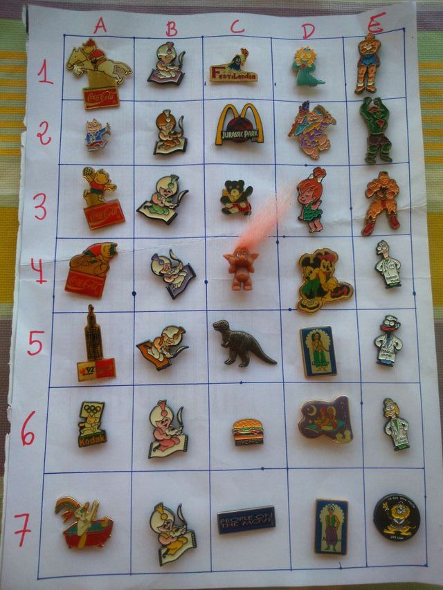 Pins antiguos a 2 euros cada uno. Retro.  Vintage.