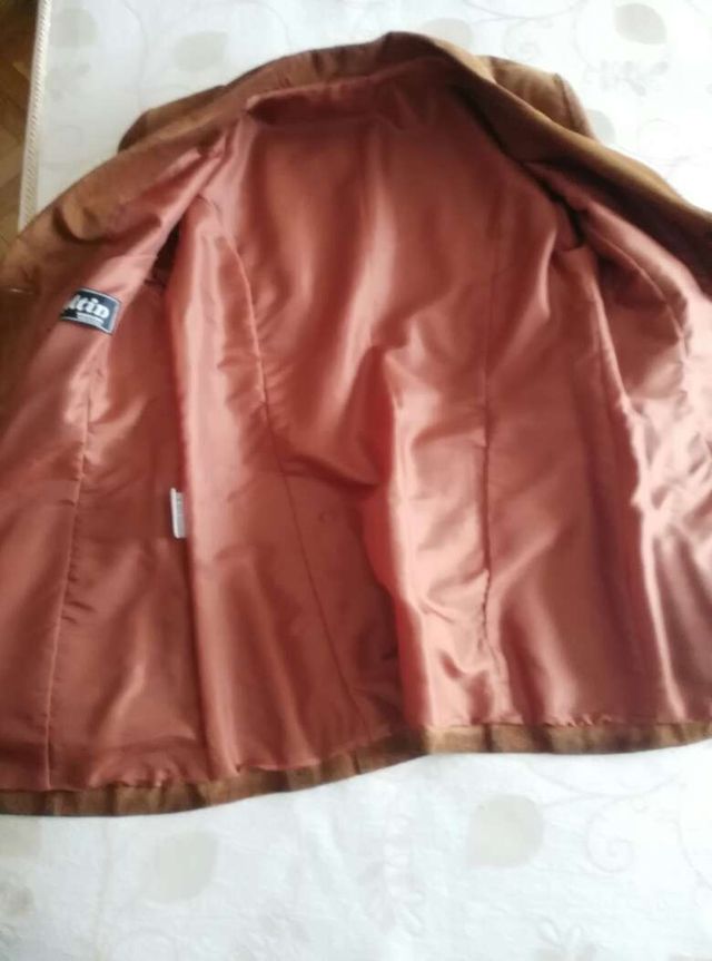 Chaqueta de piel de ante. Piel original.