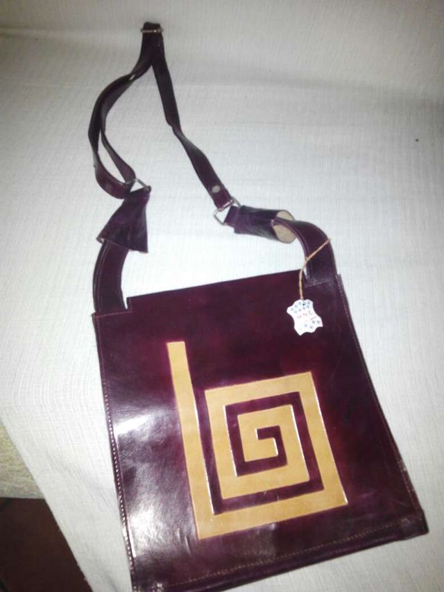 Bolso cuero hippie sin estrenar