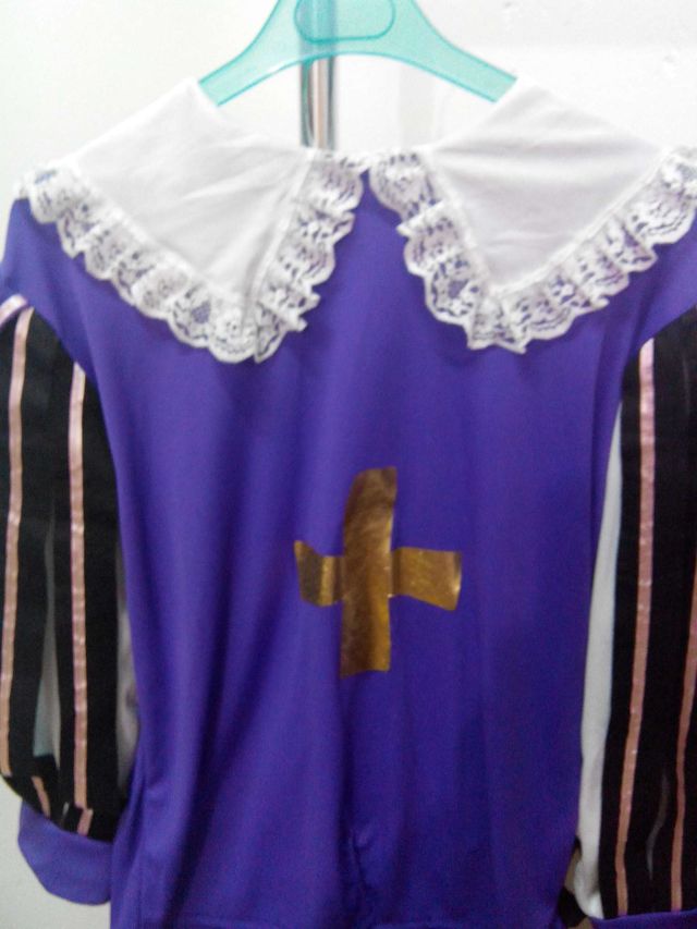 Disfraz de mosquetero. Carnaval.