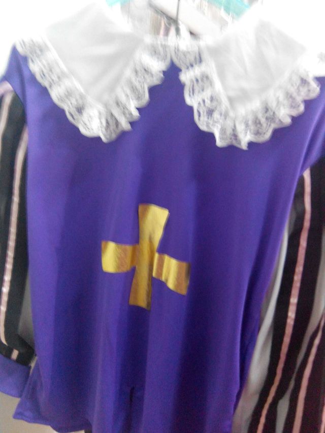 Disfraz de mosquetero. Carnaval.