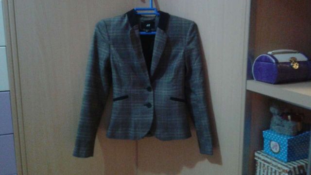 Blazer h&m peplum pata de gallo