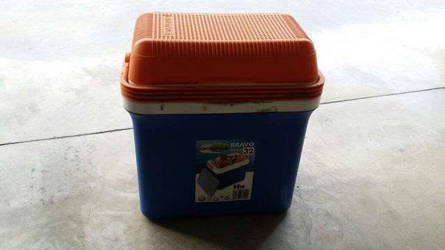 Nevera de camping marca bravo