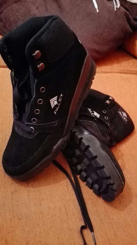 Playero bota marca alley talla 40