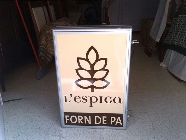 Letrero para negocio .panerola y letrero frontal