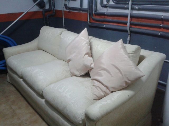 1 sofá Valenti 