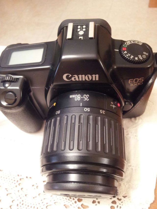 Cámara fotos Canon EOS 1000
