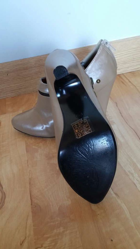 Botines beis Carolina Boix T.38