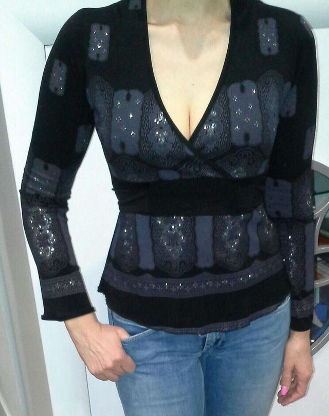 BLUSA NEGRA Y PLATA