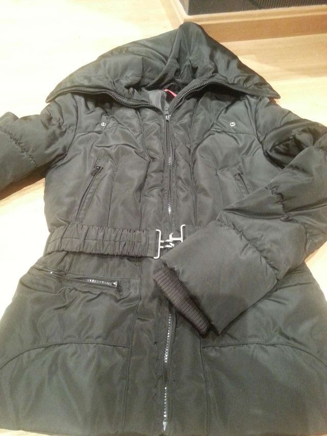 Parka abrigo corto negro talla 40