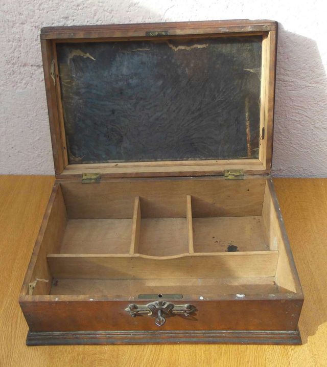Caja del inicio siglo XIX, Estilo: Victoriano Tard