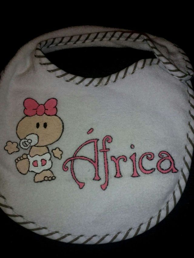 Pintamos a mano bodies,baberos,camisetas,