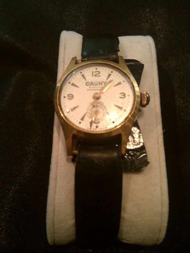 Reloj carga manual CAUNY Prima Dama