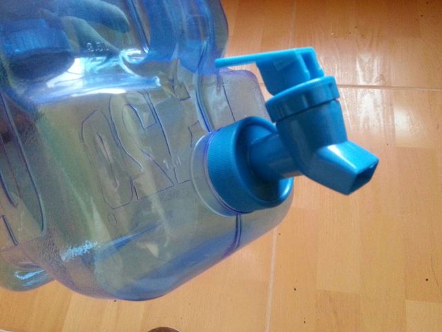 Surtidor dispensador de agua