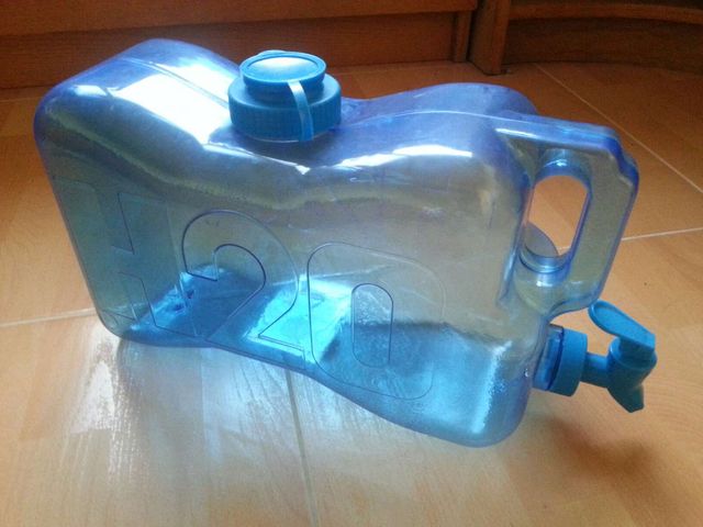 Surtidor dispensador de agua