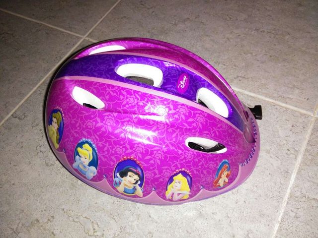 Casco Infantil DISNEY con Rodilleras y Coderas