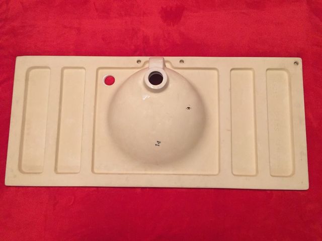 Lavabo a estrenar - URGE!