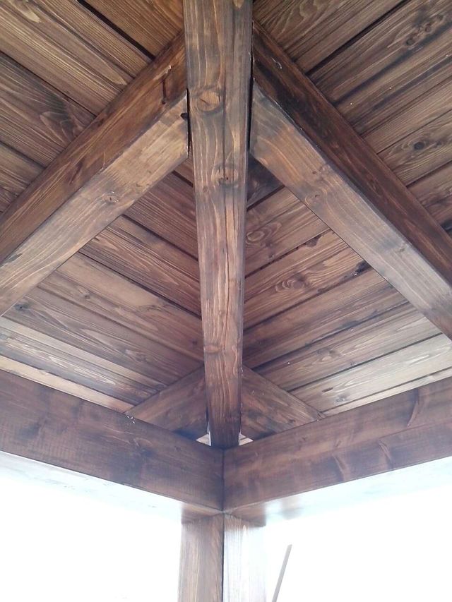 Pérgola de madera de segunda mano en Sevilla en WALLAPOP