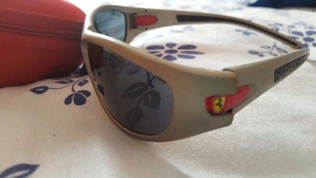Gafas de sol Ferrari originales