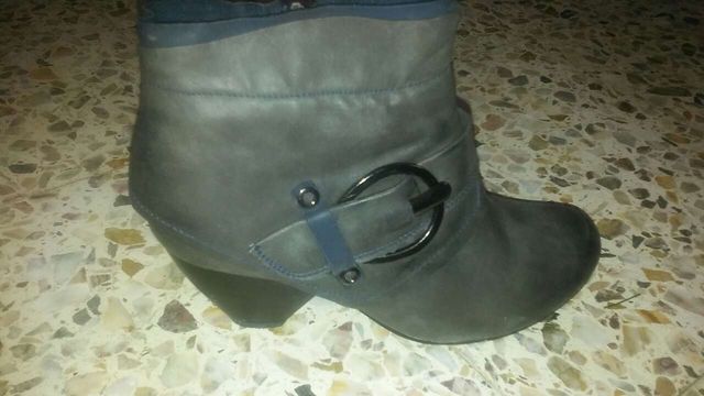 Botines grises