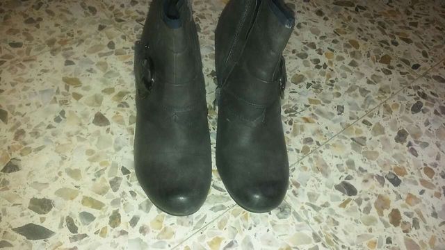 Botines grises