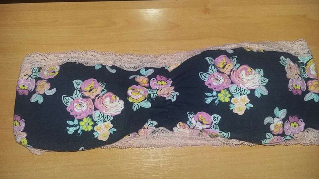 Top de flores azul marino , t. L