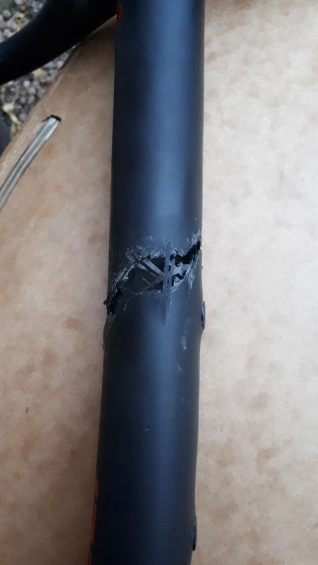 repararaciones fibra carbono pala pádel  montaña