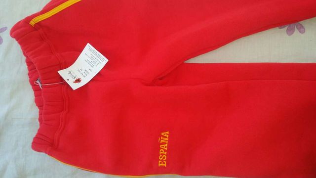 Pantalón térmico nuevo con etiqueta