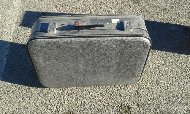 MALETA ANTIGUA PRECIOSA