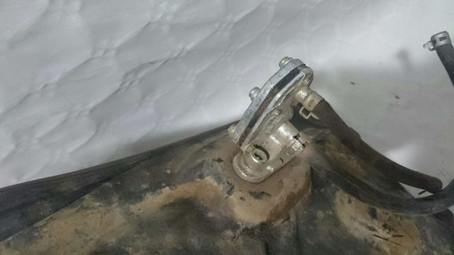 Deposito de gasolina de plastico