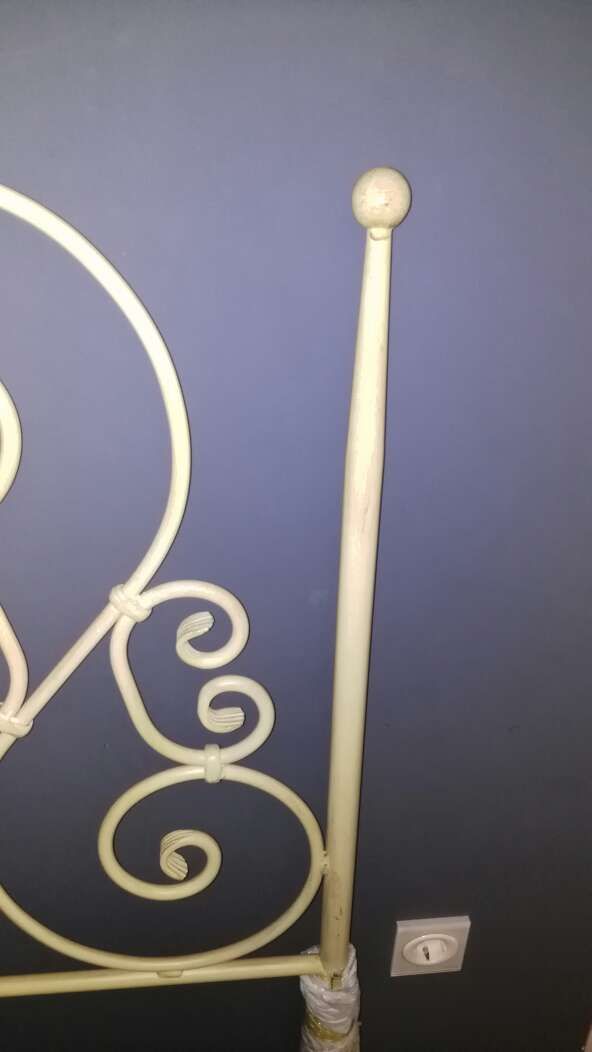 Cabecero de forja artesanal