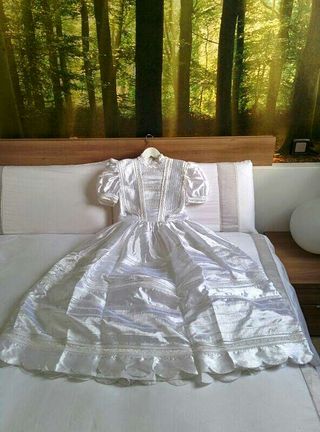Vestido de primera comunión Pronovias de segunda mano por 50 EUR en  Guadalajara en WALLAPOP