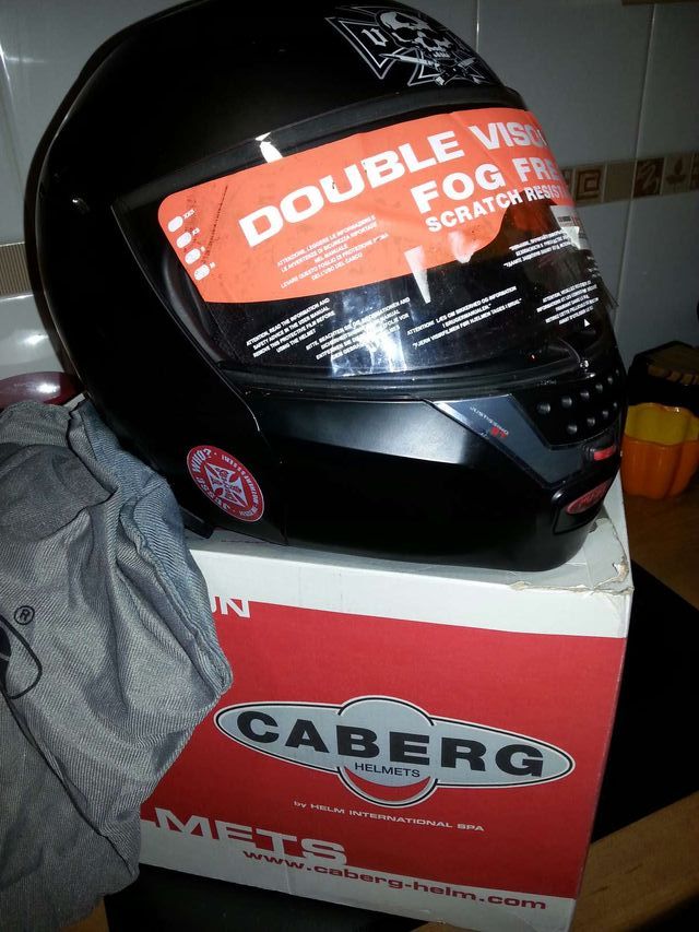 Casco CARBEG Justissimo GT. Talla L. NEGRO MATE