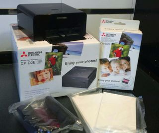 Impresora Mitsubishi Electric CP-D2E NUEVA de segunda mano por 50 EUR en  Alcobendas en WALLAPOP
