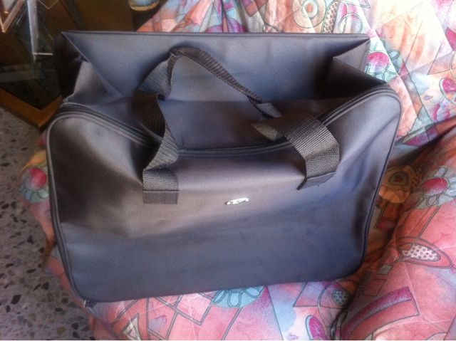 2 bolsas Para Viaje y Maletin