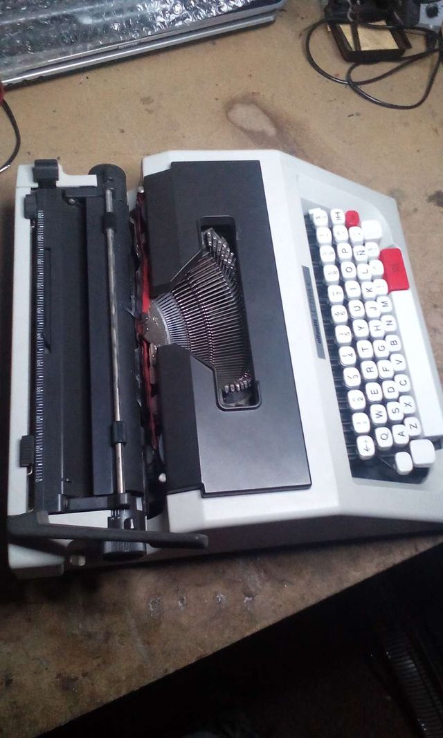 Olivetti lettera 42