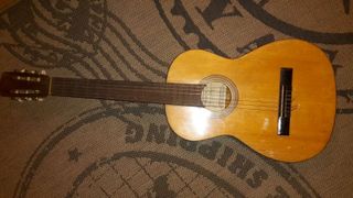 Guitarra clásica casa parramon de segunda mano por 300 EUR en Barcelona en  WALLAPOP